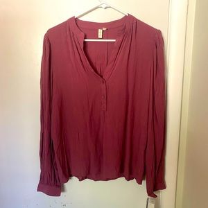 Nordstrom maroon long sleeve blouse